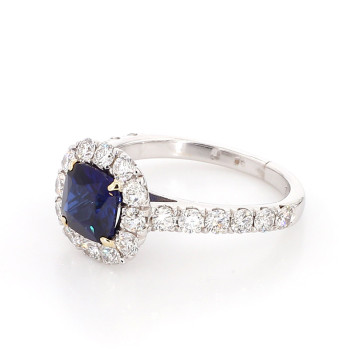 Ladys ring whith sapphire 